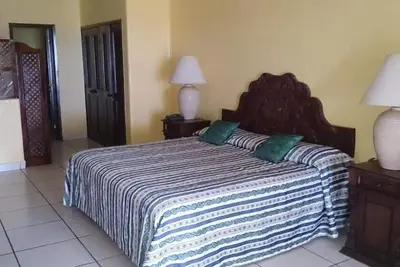 Image de Los Tules Beach-front 3br Condo with Outdoor Swimming Pool