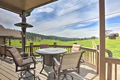 Image de Conifer Cabin w\/ Mountain Views on 100 Acres!