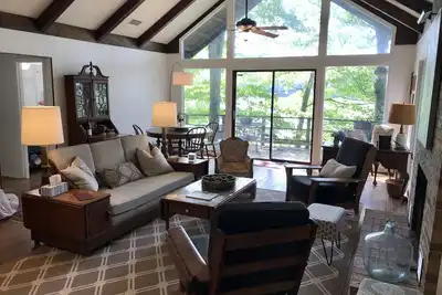 Image de \"Last Resort\" on Norris Lake, 3br, 3ba, Andersonville, Tn Home