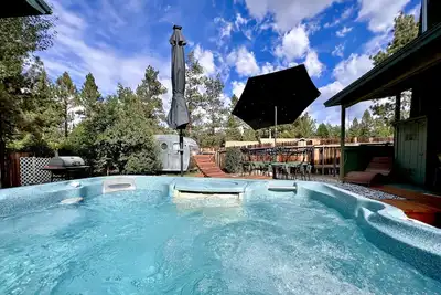 Image de Big Bear cabin with Hot Tub, newly remodeled, family & pet friendly, WiFi, Tv