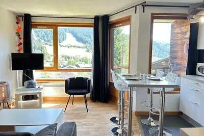 Image de Les Gets - Appartement rénové 3 étoiles, face aux pistes, balcon et parking