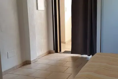 Image de chambre meublée