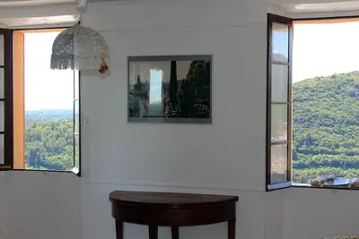 Image de Maison De Village avec vue dégagée sur le Var et le village de Mons