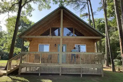 Image de Eagle Cabin a Beautiful Loft Cabin overlooking Rend Lake