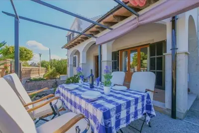 Image de Bright chalet on the coast