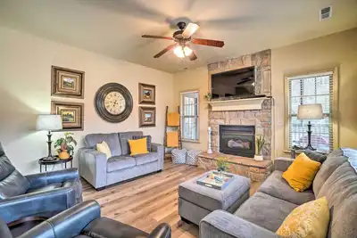 Image de Branson West Villa w/ Golf Course View & Pool!