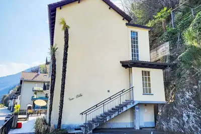 Image de Joli appartement pour 3 personnes avec Wifi, Tv, terrasse, vue panoramique et parking