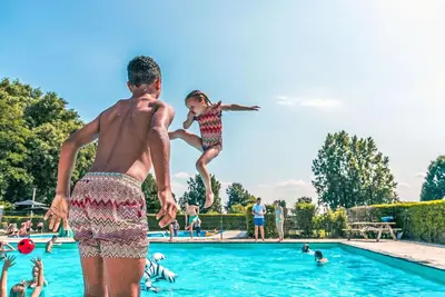 Image de Magnifique maison de vacances privée pour 6 personnes avec Wifi, piscine, Tv, terrasse et parking
