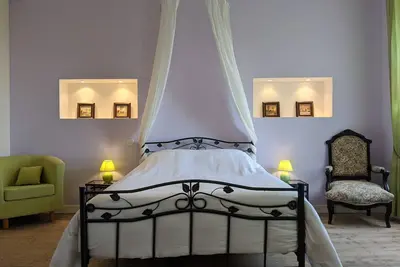 Image de Chambre romantique dans un Maison d'hôtes au plein nature et l’histoire Cathare