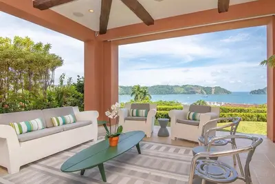 Image de Ocean View, Modern Luxury w/Jacuzzi & access to all amenities!