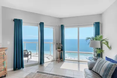 Image de 🌅Beachfront-2 Pools-Hot Tub-Sauna-Gym-2br Emerald Isle 1206🌅