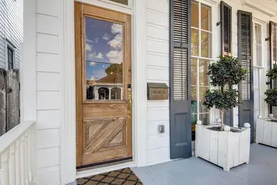 Image de French Colonial in Garden District