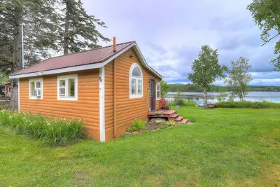 Image de Moregreen - Cute cabin on the shore of Haley Pond