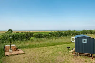 Image de Saltmarsh Shepherds Hut