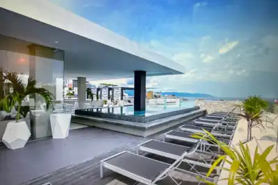 Image de Casa Encanto @ Loft 268: Luxury 2/2 condo w/ spectacular rooftop pool & jacuzzi
