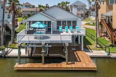 Image de Waterfront Home! Kids/Pet Friendly! Kayaks/Bikes!