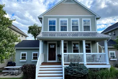 Image de Pure Michigan Retreat-close to beaches, golf, downtown St. Joe & more!