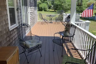 Image de Spacious, family friendly home located within walking distance to Rock Harbor