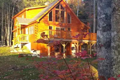 Image de Beautiful Lakeside Log Home near Acadia National Park\nKayak/Canoe/Swim/Fish
