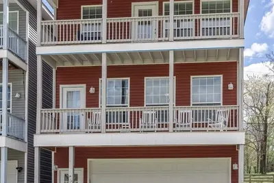 Image de Lakefront Home, Private Dock Access, Boat Launch & Kayaks!