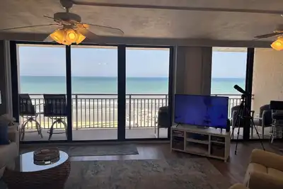 Image de Gorgeous Ocean View on Beautiful No Drive Beach