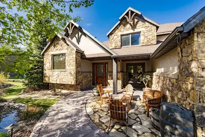 Image de Luxury home with breathtaking views, 15 min to Jordanelle Gondola