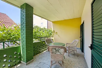 Image de Appartement de deux chambres avec la terrasse Biograd na Moru, Biograd (A-18665-a)