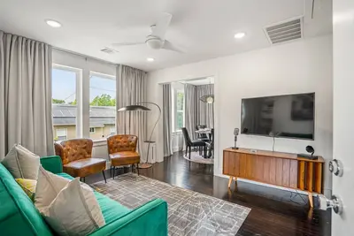 Image de Mid-Century Mod-Pad @ East Downtown