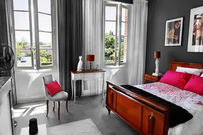 Image de Le Cherche Midi Chambres d'hĂ´tes Cuisine Equipee grand jardin Parking Securise