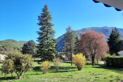 Image de Villa Verdon Castellane *** Très agréable villa spacieuse, grand jardin arboré