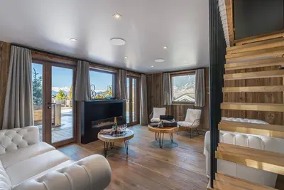 Image de Chalet à Courchevel Le Praz : Piscine, Ski Room, Billard, 6 Adultes + 2 Enfants, Proche Pistes