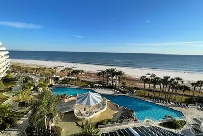 Image de Gulf Front Condo with Stunning Views!