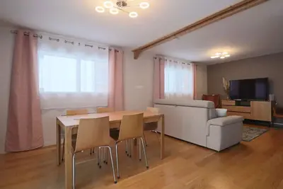 Image de La Petite Montille 4* avec Terrasse et Garage
