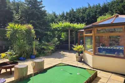 Image de Beautiful spacious home with 7 beds and hot tub! The perfect Cornish getaway :-)