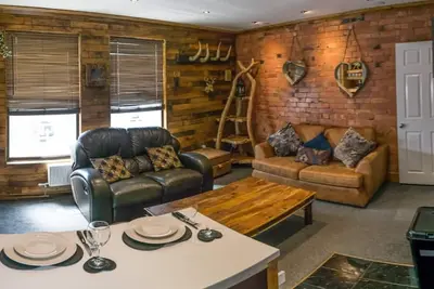 Image de Unique Town Centre Apartment/ Air Con/ Private Roof Terrace/ Jacuzzi/ 2 Bedrooms