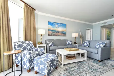 Image de 11th Floor 2 Bedroom Beach Front Condo at Destin's Silver Shells!