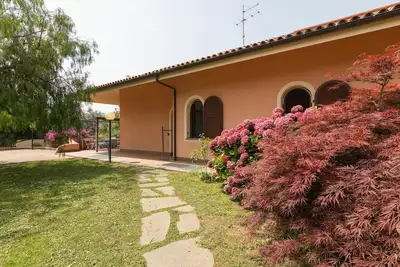 Image de Maison de vacances avec Wifi, bain à remous, climatisation, Tv, patio, vue panoramique, parking