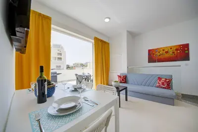 Image de Wonderful Top Floor Apartment with Private Terrace