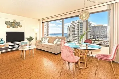 Image de Discovery Bay 1 Bedroom, Ocean View, Near the Beach! Free Parking!