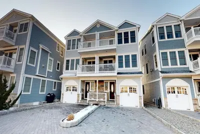 Image de 4br, 4bth Oceanfront Townhome