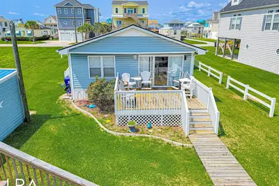 Image de Blue Bayou - Cozy Retreat with Private Dock