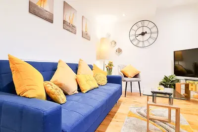Image de Beautifully presented 4 bedroom flat in a great location