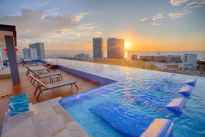 Image de Central Location, Superb Family Amenities, Parking