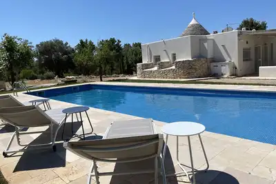 Charming trullo with pool close to the sea and Ostuni