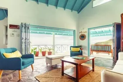 Image de Two Apartment Beachview Home w\/Pool
