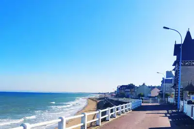 Image de Lion sur Mer - Belle Maison Avec Terrasse à 100 Mètres de la mer