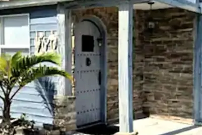 Image de Hobbit House, Tiny Home.
