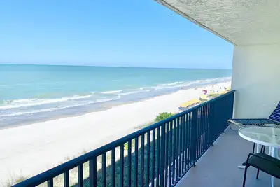 Image de Open March 2-9! Best Beach Deals! Beautiful Beach Front Views!