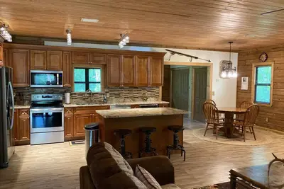 Image de Beautiful Rustic and Modern Log Home