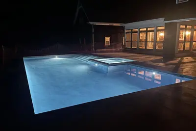 Image de Large home on quiet cul-de-sac